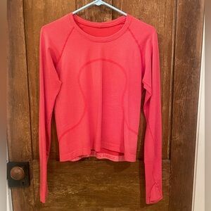 lululemon SwiftlyTech Long Sleeve *Waist in Spandex Stripe LuluRed/White, size 8